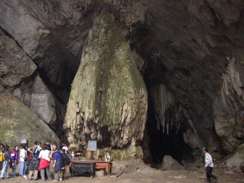 Hanoi - Perfume pagoda tour 1 day