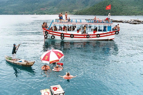 Nha Trang river boat trip 1 day